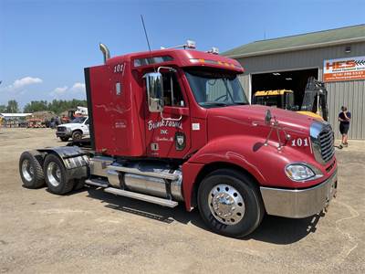 Freightliner Columbia 120 Sleeper Semi Truck - 36" Flat Top Sleeper, Detroit 500HP, 18 Speed Manual