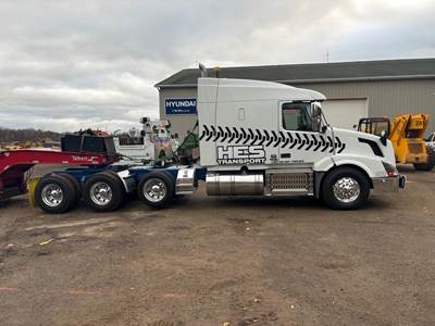 Volvo VNL84T630 Tri Axle Sleeper Semi Truck - Cummins 525HP