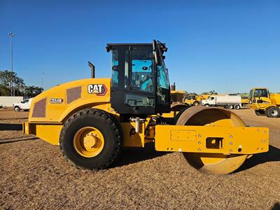 Caterpillar CS54B Vibratory Soil Compactor