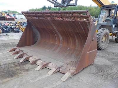 JRB WA600-3 12FT WIDE 9.25 YARD Spade Nose Bucket