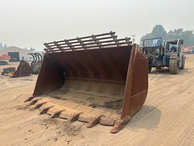 Volvo 154" L250 L260 SPADE NOSE 9.9 YARDS Spade Nose Bucket