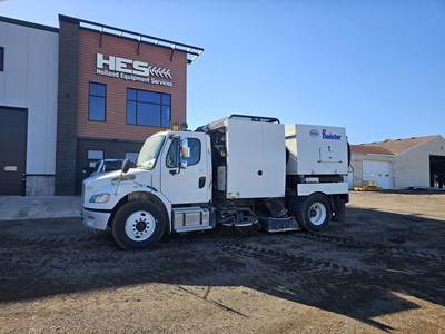 Schwarze A8 TWISTER Sweeper