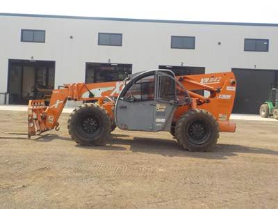 Xtreme XR842 Telehandler - 8000lb Capacity, 42ft Lift Height