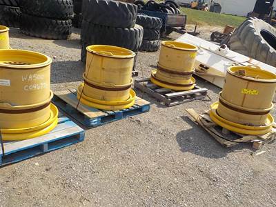 Komatsu WA500-7 Rims Tire & Rim