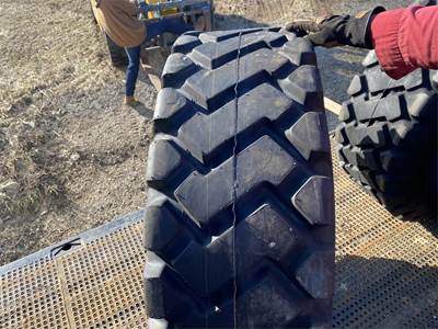 POWERADVANCED 17.5X25 Tire