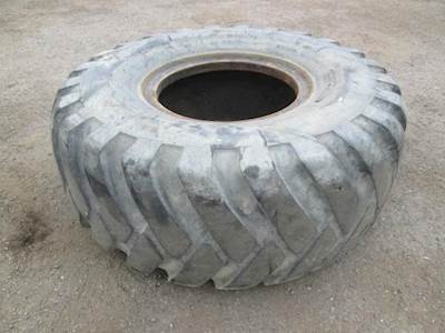 General 23.5x25 Tire