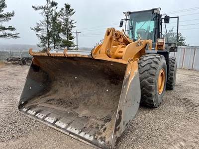 Case 821C Wheel Loader