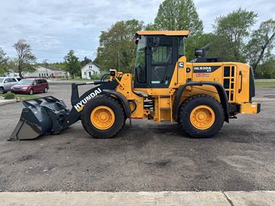 Hyundai HL930AXT Wheel Loader