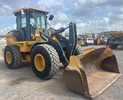 John Deere 524 P-TIER Wheel Loader