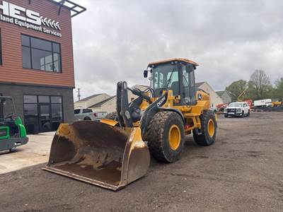 John Deere 524 P-TIER Wheel Loader