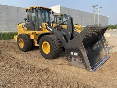 John Deere 524L Wheel Loader