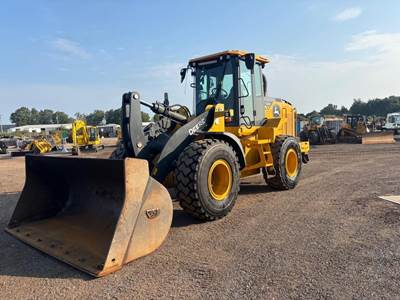 John Deere 624 P-Tier Wheel Loader