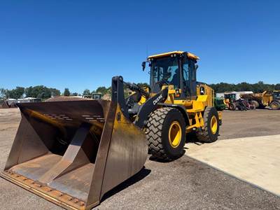 John Deere 624L Wheel Loader