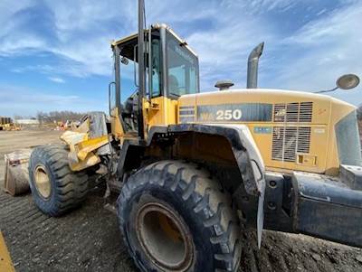 Komatsu WA250-6 Wheel Loader