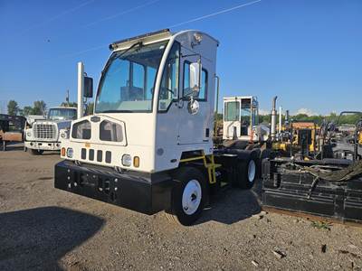 Autocar XSpotter Yard Spotter Truck - Automatic