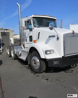 2012 Kenworth T800 Day Cab Truck
