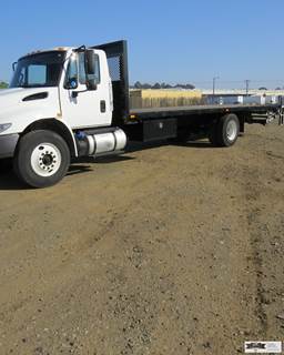 2019 International 4300 PREMIUM Flatbed Truck - Morgan 26 FT Flatbed / Platform Body
