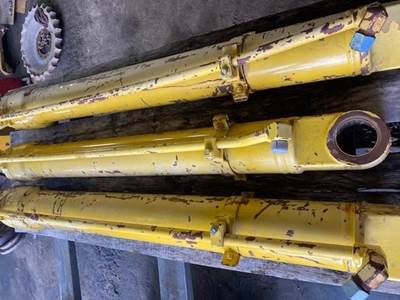 Kobelco Lift / Boom Cylinder