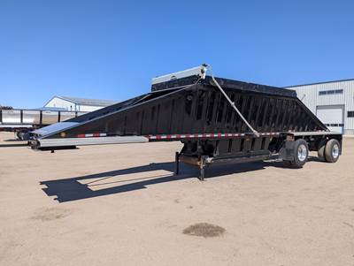 Construction Trailer Specialists (CTS) 44x96 Tandem Axle Steel Belly Dump Trailer - Air Ride, Fixed Spread Axle