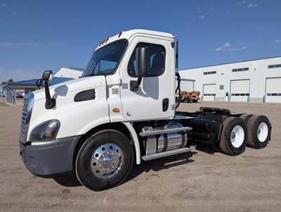 Freightliner Cascadia 125 Day Cab Truck - Detroit 410HP, 12 Speed Amt