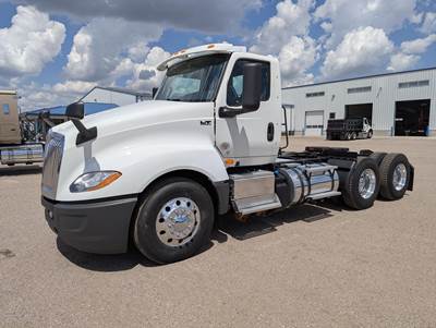 International LT Day Cab Truck - Cummins 450HP, 10 Speed Amt