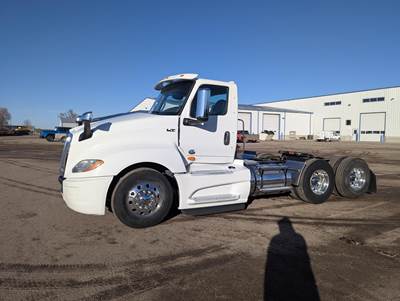 International LT Day Cab Truck - Cummins 450HP, 10 Speed Manual