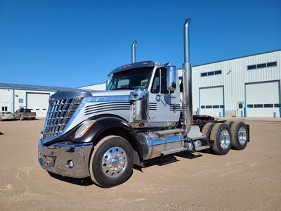 International LoneStar Day Cab Truck - 475HP, 10 Speed Ultrashift Amt