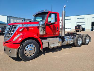 International LoneStar Day Cab Truck - Cummins 550HP, 18 Speed Ultrashift Plus Amt