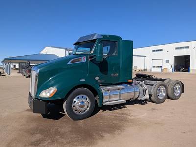 Kenworth T680 Day Cab Truck - Paccar 450HP, 12 Speed Ultrashift Plus Amt