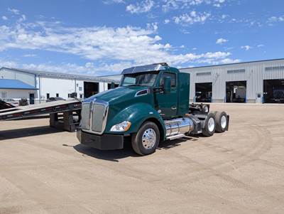 Kenworth T680 Day Cab Truck - Paccar, 12 Speed Amt