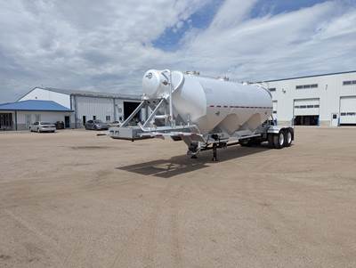 CENTAURO 40x102 Tandem Axle Aluminum Dry Bulk / Pneumatic Tank Trailer - Air Ride, Fixed Axle