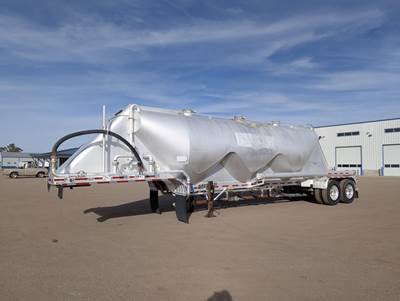 MAC 42x96 Tandem Axle Aluminum Dry Bulk / Pneumatic Tank Trailer - Air Ride, Fixed Axle