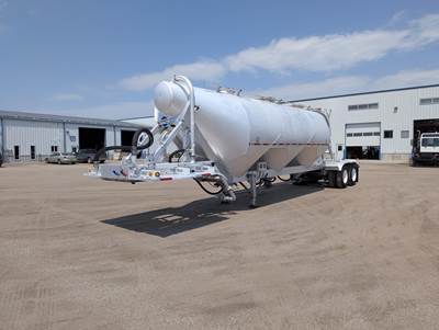 TYTAL 41x96 Tandem Axle Aluminum Dry Bulk / Pneumatic Tank Trailer - Air Ride, Fixed Axle