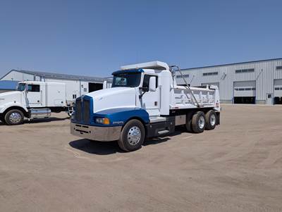 Kenworth T600 Dump Truck - Detroit 370HP, Super 10 Speed Manual, 15' Dump