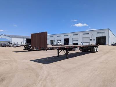 UTILITY 45x92 Steel Flatbed Trailer - Air Ride, Fixed Axle