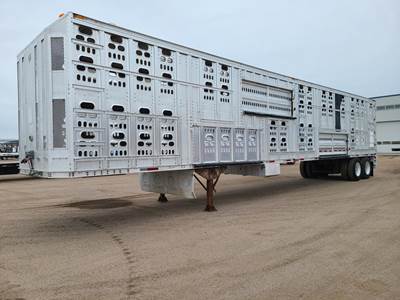 Barrett 53x102 Tandem Axle Aluminum Livestock Trailer - Air Ride