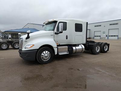 International LT Sleeper Semi Truck - Mid Roof Sleeper, Cummins 500HP, 10 Speed Manual