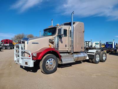Kenworth T800 Sleeper Semi Truck - 42" Mid Roof Sleeper, Cummins 484HP, 18 Speed Manual