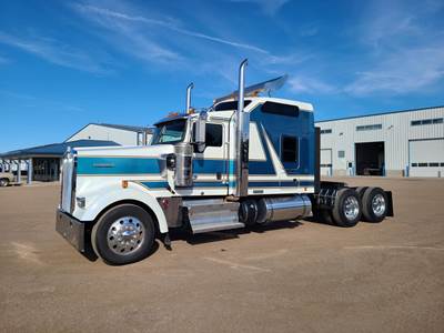 Kenworth W900L Sleeper Semi Truck - 72" Mid Roof Sleeper, Cummins 450HP, 13 Speed Manual