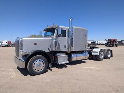 Peterbilt 388 Sleeper Semi Truck - Flat Top Sleeper, Paccar 450HP, 10 Speed Manual