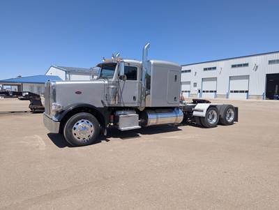 Peterbilt 388 Sleeper Semi Truck - Flat Top Sleeper, Paccar 450HP, 10 Speed Manual