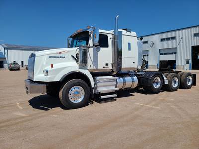 Western Star 4900 Tri Axle Sleeper Semi Truck - 42" Flat Top Sleeper, Detroit 561HP, 18 Speed Manual