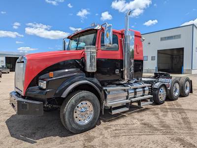 Western Star 4900 Tri Axle Sleeper Semi Truck - Flat Top Sleeper, Detroit 500HP, 18 Speed Manual