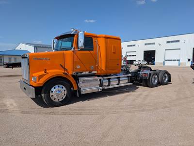 Western Star 4900 Sleeper Semi Truck - 42" Flat Top Sleeper, Detroit 470HP, 10 Speed Autoshift Amt