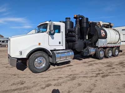 Kenworth T800 Tri Axle Vacuum Truck - Cummins, 425HP, 10 Speed Manual