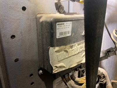 Freightliner Columbia 120 ABS Control Module