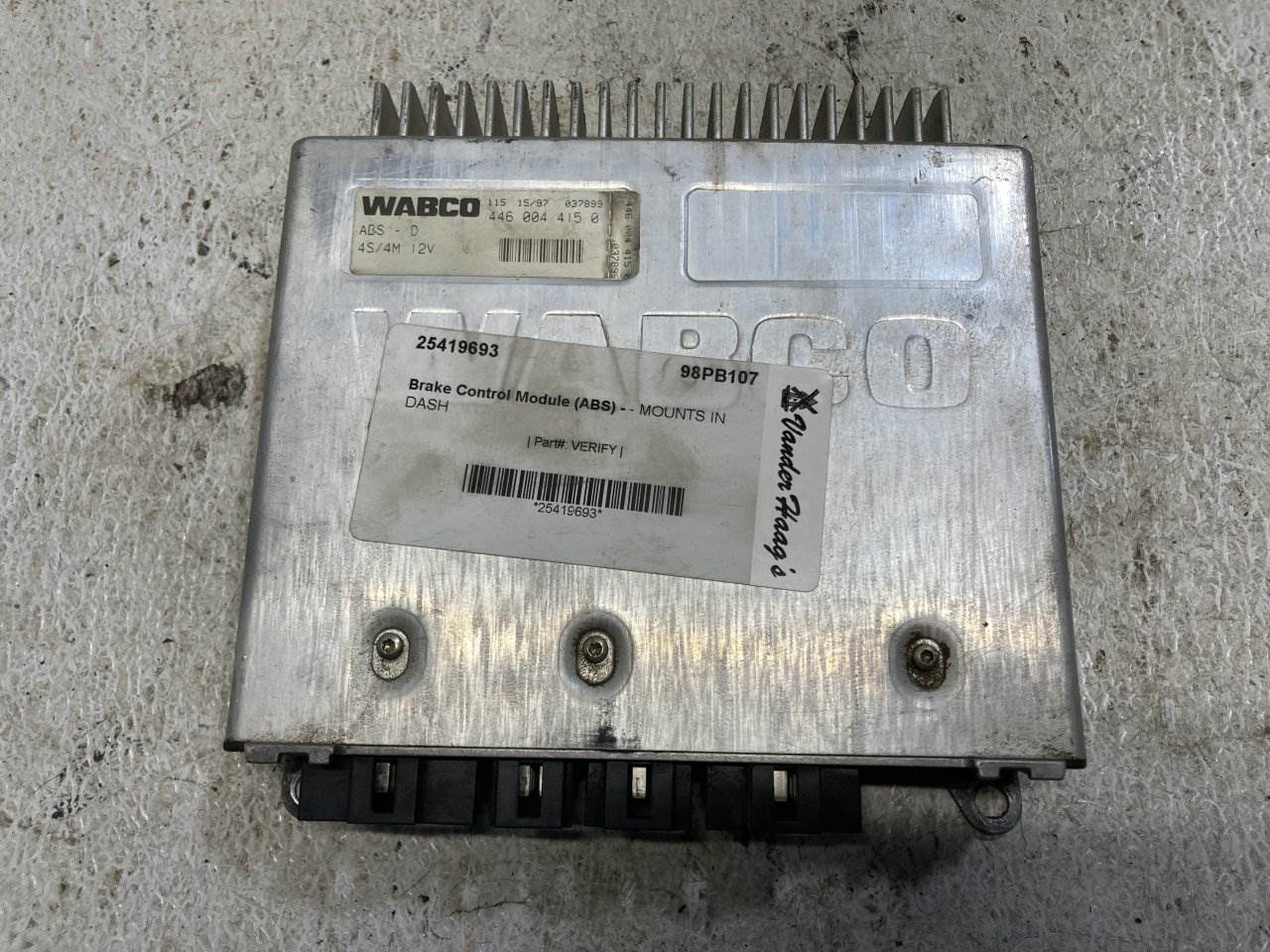 1998 Peterbilt 379 ABS Control Module For Sale Spencer, IA
