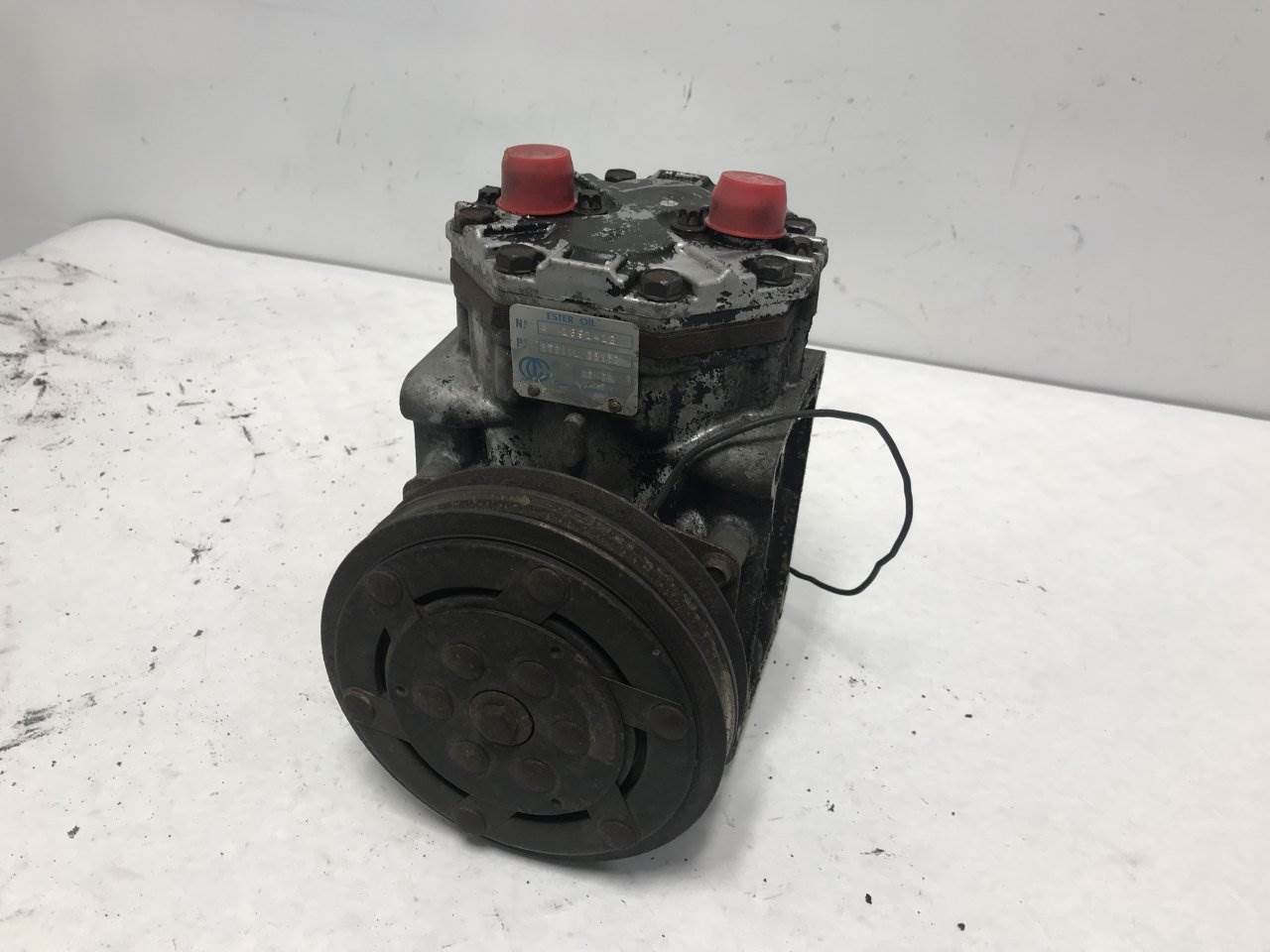 1993 Kenworth T800 A/C Compressor For Sale Sioux Falls, SD ET210L