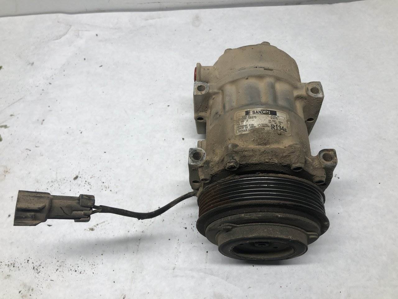 2007 Peterbilt 379 A/C Compressor For Sale Sioux Falls, SD F696003