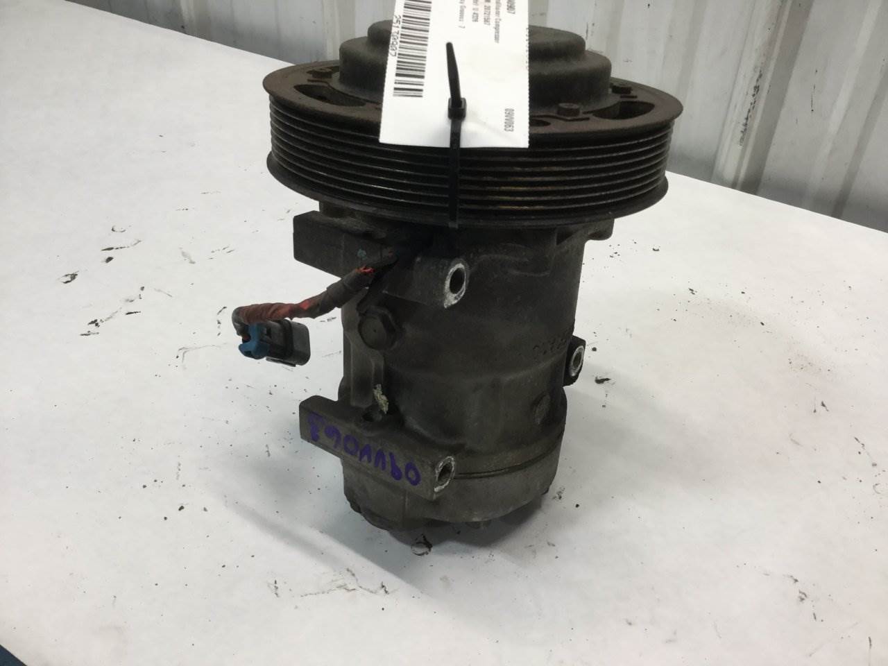 2009 Volvo VNL A/C Compressor For Sale Sioux Falls, SD 20721587